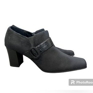 NIB White Mountain Maddie Black Square Toe Ankle Booties with Buckle Size 9.5